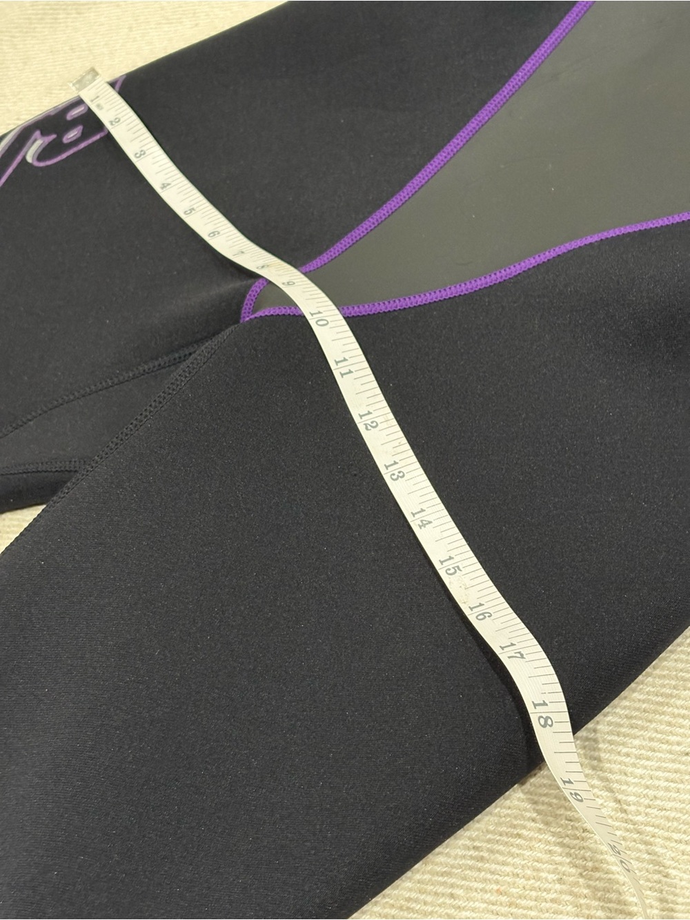 Vintage BARE Women’s 11-12 Purple & Black Aqualite Full Wetsuit - Picture 8 of 13